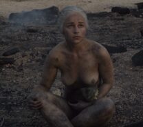 Emilia Clarke Naked Tits Game of Thrones